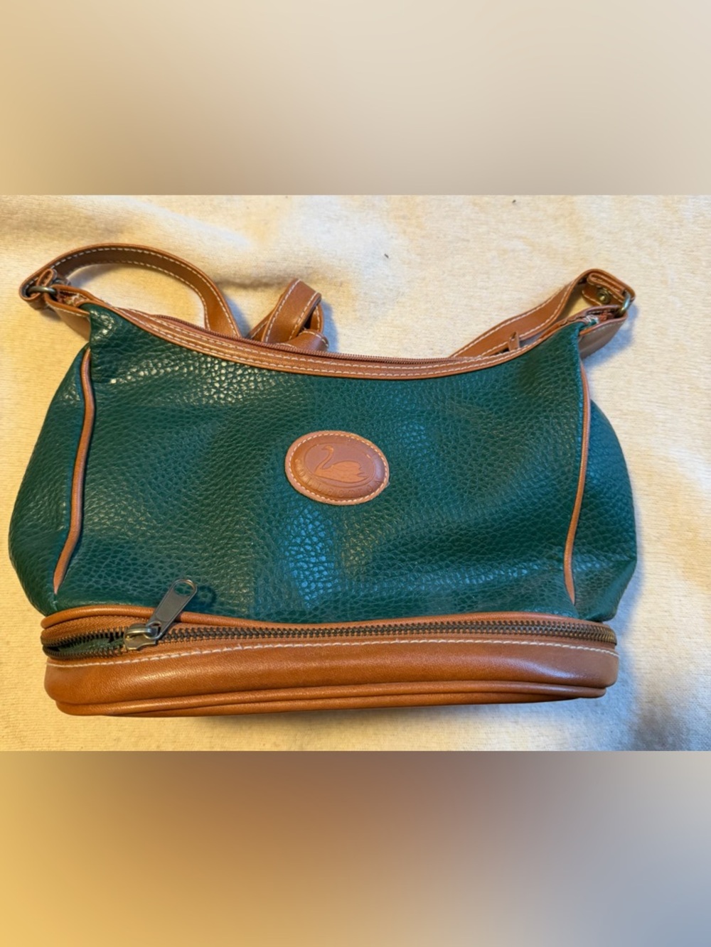 Vintage Classic Collection Green Tan Shoulder Bag Zip Bottom